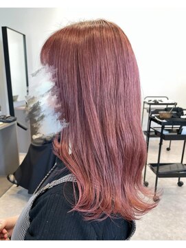 ヘア アンド メイク アートレス(Hair and Make Art less) ピンクカラー