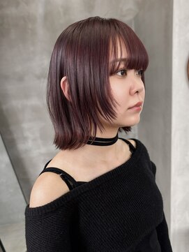 テトヘアー(teto hair) 切りっぱなしボブ、レイヤー、暖色ボルドー