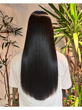 スット 渋谷(slut) くせ毛改善ストレート