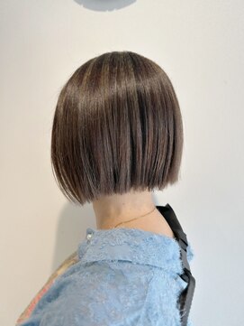 ギネス(Giness) 大人シックストレートボブ