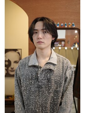 エディ(Edy) メンズセンターパートカルマヘア韓国ヘアニュアンスパーマ岡山