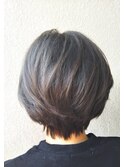 アッシュ系ショートカット