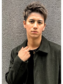 トルネード(TORNADO) ワイルドツーブロックグレージュ