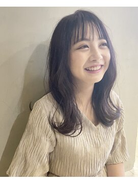 エミュー(emue) emue京都○大人かわいい外ハネピンクベージュミディ○中島