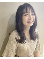 エミュー(emue) emue京都○大人かわいい外ハネピンクベージュミディ○中島