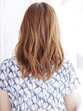 ヘアメイク ナル(hair make nalu) セミウエットのゆるふわミックスカールスタイル