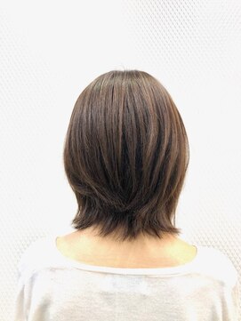 クオリス 上福岡店(QUALIS) 大人かわいい/小顔/ミディアムウルフ/ひし形/外ハネ/30代40代