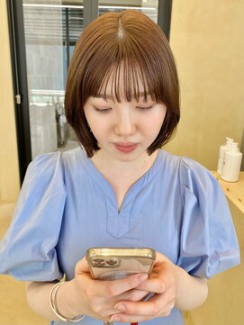 スニュウ(snuw) ケアカラー透明感カラーボブ小顔カット