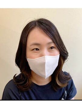 ラテ 上尾(Latte) インナーカラー　ベージュ　外はねアレンジ