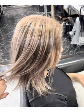 ザ アクネ 岡崎竜美丘店(THE ACNE) ＊バレイヤージュ/ハイトーン/ホワイトミルクティー