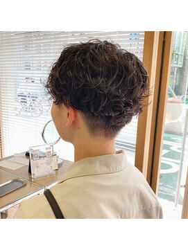 ネオリーブウリ 二子玉川店(Neolive uri) ベリーショートウルフアッシュブラックカルマパーマ《二子玉川》