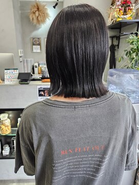 シャムオーツー 国分寺(CHAM:O2) 外はね/切りっぱなしボブ/透明感カラー/地毛風カラー/暗髪