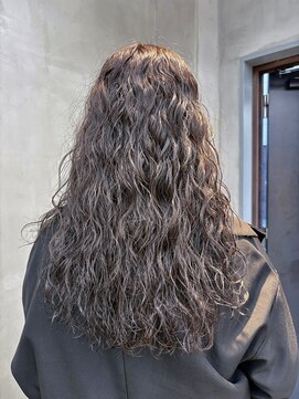 トオ(TOH) くるくるパーマ/ハードパーマ/カーリーヘア/ロングパーマ
