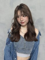 ユーフォリア 渋谷グランデ(Euphoria SHIBUYA GRANDE)&nbsp;ウェーブ巻き海外風ヘア ブラウンカラー