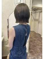 ヴィークス ヘア(vicus hair)&nbsp;オリーブグレージュ×切りっぱなしロブ