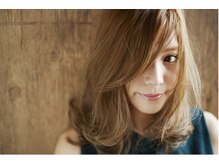 オリジナルの配合で高明度白髪染めカラーが可能♪上質にこだわりぬかれた最高級の薬剤は髪に優しく安心◎