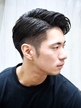 ヘアーアンドグルーミング ヨシザワインク(HAIR&GROOMING YOSHIZAWA Inc.) ツーブロック刈り上げアップバングショートビジネスカジュアル