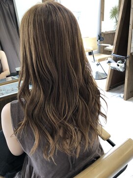 シキ(C key) 肌が綺麗に見えるベージュ