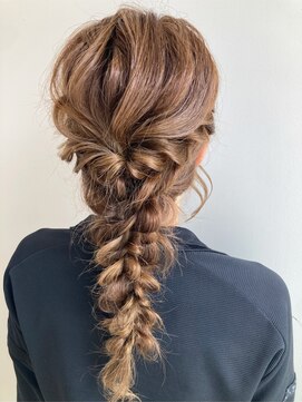 カシェ シモムラ(Cashe'e SHIMOMURA) 編み下ろしアレンジ