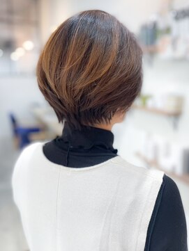 メッケ(MeKKe) ショートボブ