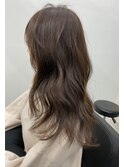 レイヤーカット×マロンオリーブベージュ