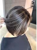 ハイライト切りっぱなしボブ大人ショート