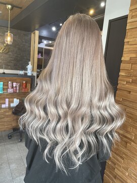 ラピス 横浜(Lapis) ミルクティーベージュシールエクステハイライトブリーチカラー