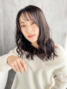 ローブ(L'Aube) 細かめカール×セミウエット質感の韓国風ヘア