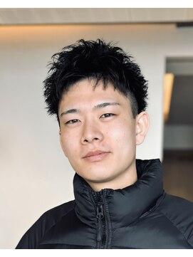 ビジョン 赤坂(vision) 直毛の方におすすめ！刈り上げスパイキーショート！