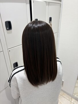 ケンジ 平塚 アネッタ(KENJE annetta) 艶髪/Aujuaトリートメント