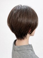 ヌイ(Nui) 後頭部の丸みがとても綺麗なショート