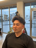 岡田理髪処&nbsp;ツイストパーマ×ローフェード