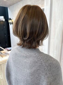 キャアリー(Caary) 福山人気くすみベージュ夏くびれレイヤーボブ小顔イルミナカラー