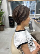 フェイバー 銀座 東銀座(FAVOR) ハイライト×ショートカット、大人のおしゃれヘア