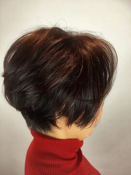 サムサラ 飯山満店(Samsara) すっきり小顔に見せるレイヤーショート