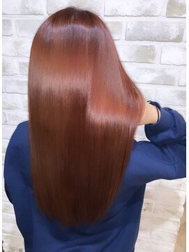 シシ 新宿(She 2.) 髪質改善×チェリーレッドブラウン