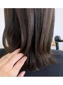 オシャレなミディアムグレージュ