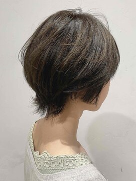 ヴァンクシー バイ ルナ(VANKCY by Luna) くびれヘア ビタミンカラー 前髪 メルティカラー センターパート