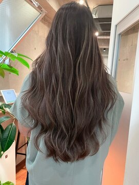 ヨロ 小岩(YOLO) ハイライトカラーミルクティーベージュケアブリーチダブルカラー