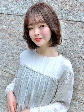 アイユー(ii+U) 大人可愛い　ストレート　ボブ　ことりベージュ