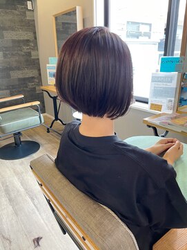 デイジー(Daisy) 前下がりラウンドボブ