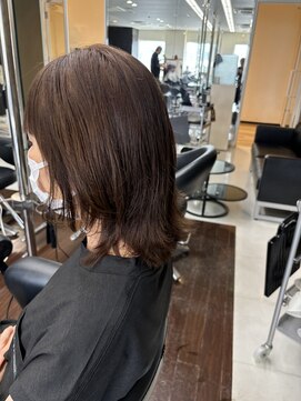 シャンプーボーイエイムス(SHAMPOO BOY aims) ミディアム外ハネ