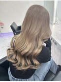 【外国人風】プラチナブロンド×波巻きロング