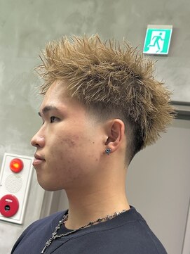スキルセカンドハウス 天神(SKILL SECOND HOUSE) スパイキーショート フェード ブリーチカラー