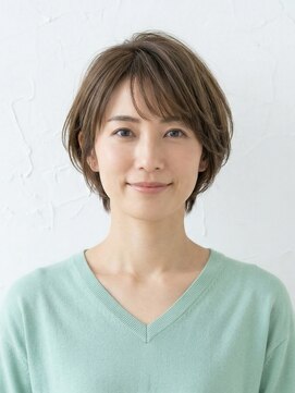 と和×美髪クリニック 巣鴨店 30代都会的大人ショート。面の艶＆動きアッシュベージュ