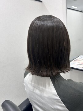 セカンド(Second) Second   ×　外ハネスタイル