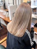 ブランチ シカ(branch.cica)&nbsp;透明感たっぷりミルクティーグレージュ