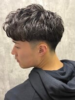 ヒロギンザ 神田店(HIRO GINZA)&nbsp;ツーブロック/アップバング/ビジネスショート〈理容室〉