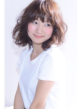 バズ ヘアーメイク(buzz Hair make) [buzz-Hair make] パーマボブ(カール)ミルクティー