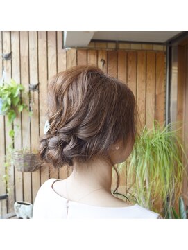 バグース 平塚(BAGUS) 大人シニヨンアレンジ@20代/30代/40代/50代/60代